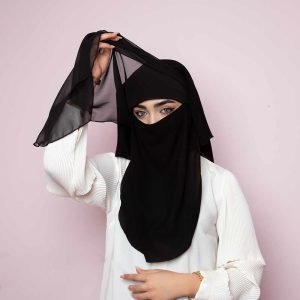 Linda Niqab