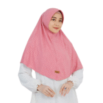 Stylish Patterned Pink Hijab for Girls – Elegant & Comfortable Wear