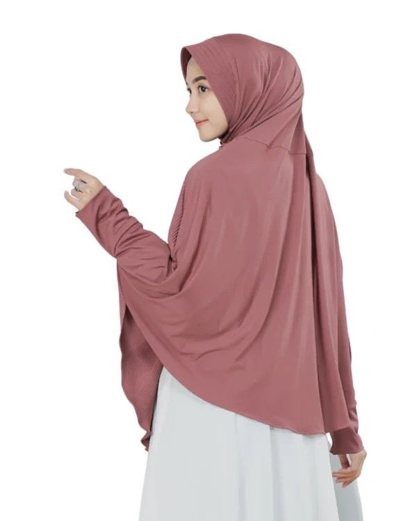 Pleated and Embellished Dusty Rose Hijab – Elegant Style - Image 2