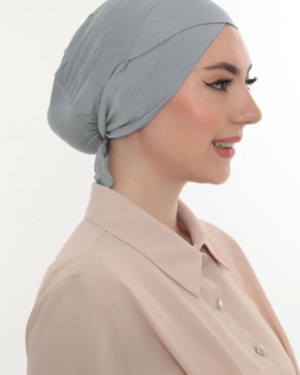 Soft Grey Crossover Turban Cap for Women – Elegant Fit - Image 4