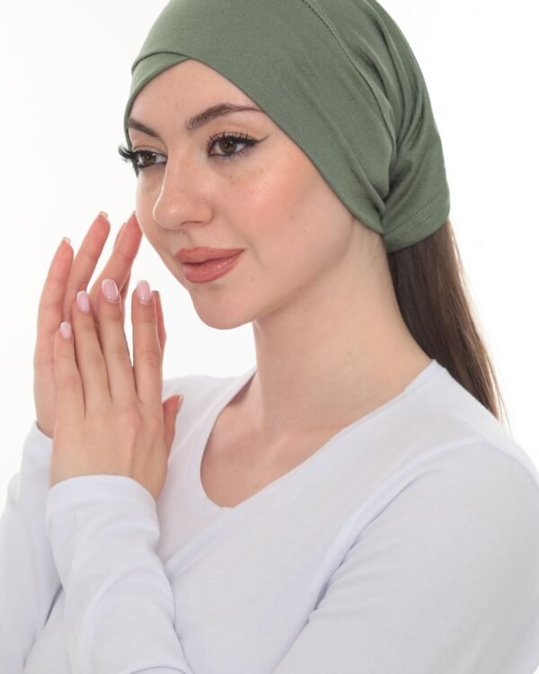 Fashionable Olive Green Crossover Turban – Soft & Chic - Image 3